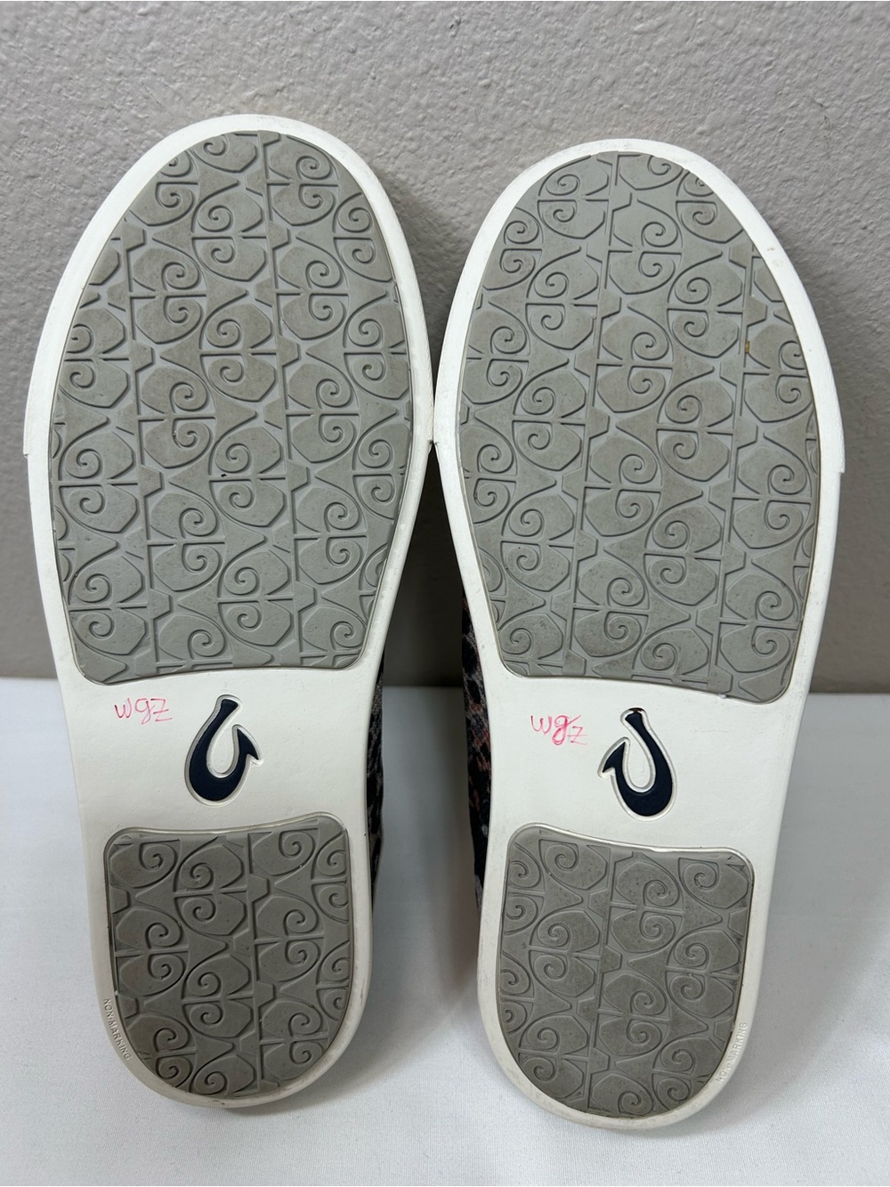 OLUKAI Pehuea Li Lace-Up Animal Print Drop-in Heel Breathable Mesh Sneakers 9.5 - Picture 10 of 13